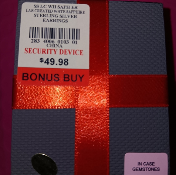 Lab created studs - Picture 2 of 3